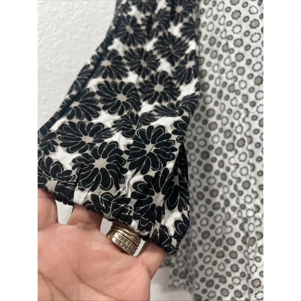 STYLE &CO. Blouse Long Sleeves Black White Floral Beaded Pullover Flared PS